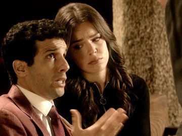 María e Ignacio se confiesan por pecar antes del matrimonio