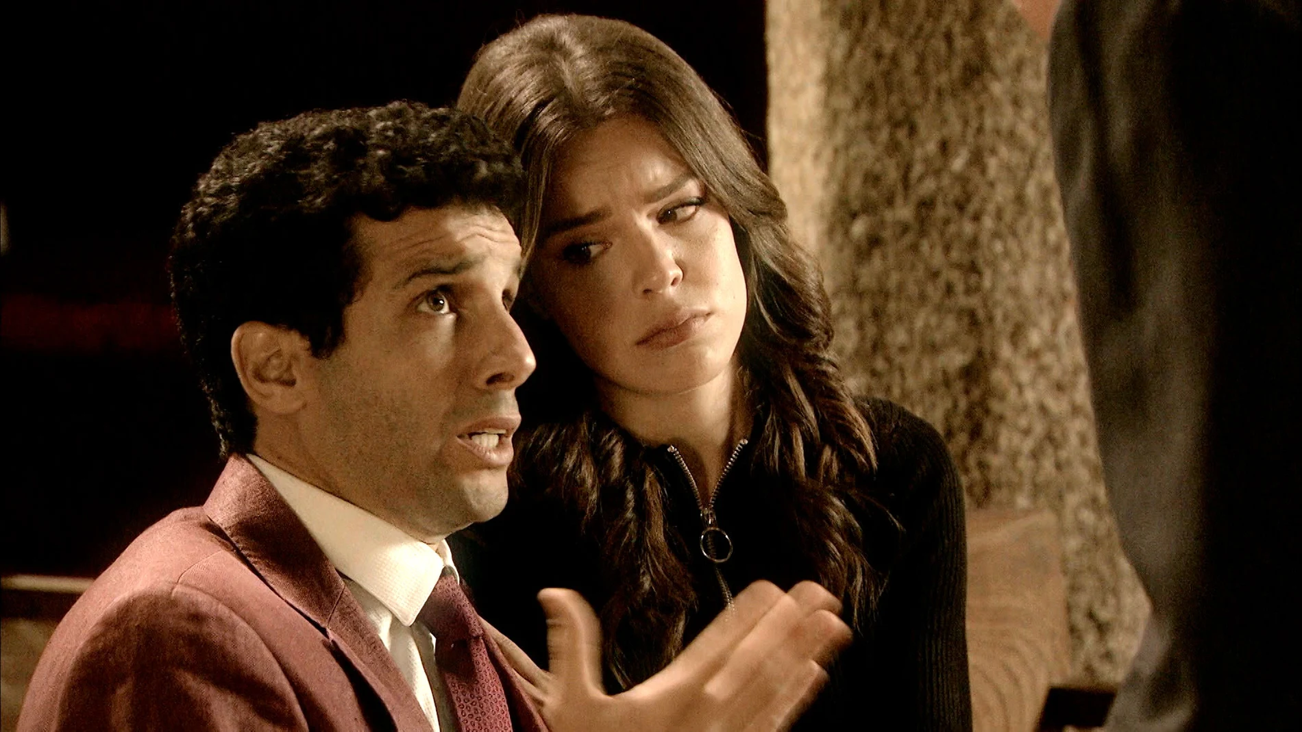 María e Ignacio se confiesan por pecar antes del matrimonio