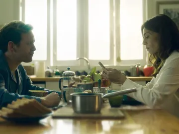 Desayunamos con Peter y Ainhoa en el rodaje del segundo capítulo de 'Presunto Culpable' Desayunamos con Peter y Ainhoa en el rodaje del segundo capítulo de 'Presunto Culpable'