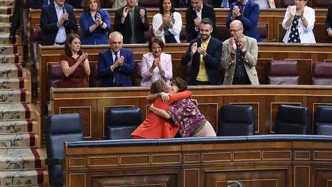 Dolores Delgado recibe el apoyo de María Jesús Montero Dolores Delgado recibe el apoyo de María Jesús Montero