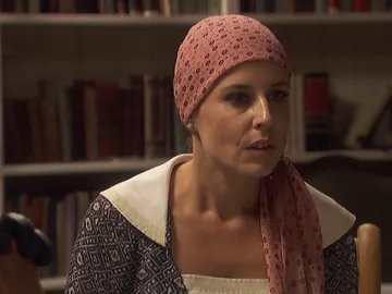 Adela acepta la nueva y repentina propuesta de Fernando Mesía sobre las becas Adela acepta la nueva y repentina propuesta de Fernando Mesía sobre las becas
