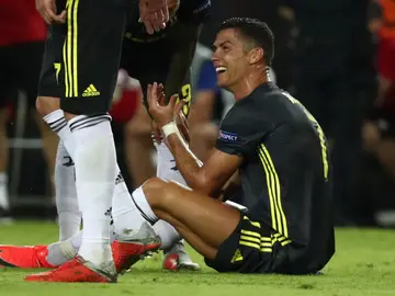 Cristiano Ronaldo, tras su expulsión contra el Valencia Cristiano Ronaldo, tras su expulsión contra el Valencia