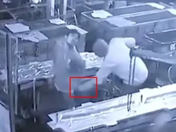 La 'broma' de un supervisor de fábrica que le costó la vida a su empleado La 'broma' de un supervisor de fábrica que le costó la vida a su empleado