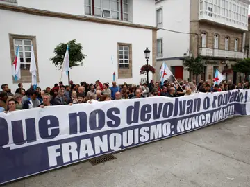 Declaran en el Juzgado de Betanzos los primeros integrantes del grupo denominado 'los 19 de Meirás' Declaran en el Juzgado de Betanzos los primeros integrantes del grupo denominado 'los 19 de Meirás'