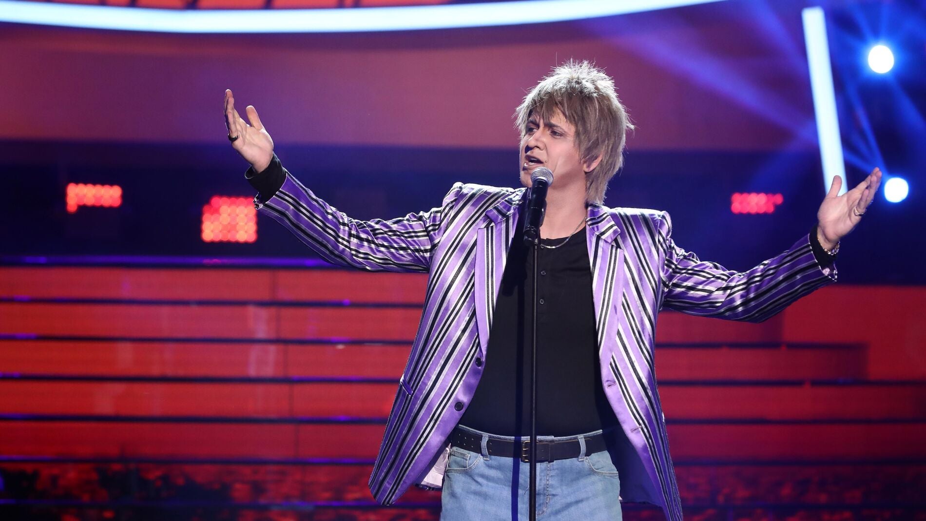 Manu S&aacute;nchez nos deja alucinados como Rod Stewart en &lsquo;Have you ever seen the rain?&rsquo;