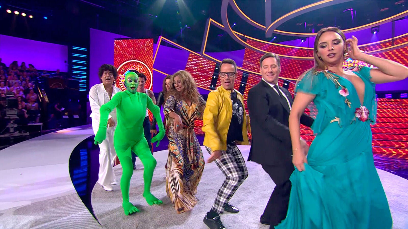 El jurado de ‘Tu cara me suena’ se atreve a bailar ‘Dame tu cosita’ con los concursantes de la séptima edición