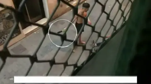 REEMPLAZO | Herido un joven al ser brutalmente apuñalado con un machete en una pelea en el Raval REEMPLAZO | Herido un joven al ser brutalmente apuñalado con un machete en una pelea en el Raval