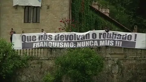 Los 19 de Meirás ven "una barbaridad" que los Franco quieran "criminalizar" la democracia Los 19 de Meirás ven "una barbaridad" que los Franco quieran "criminalizar" la democracia