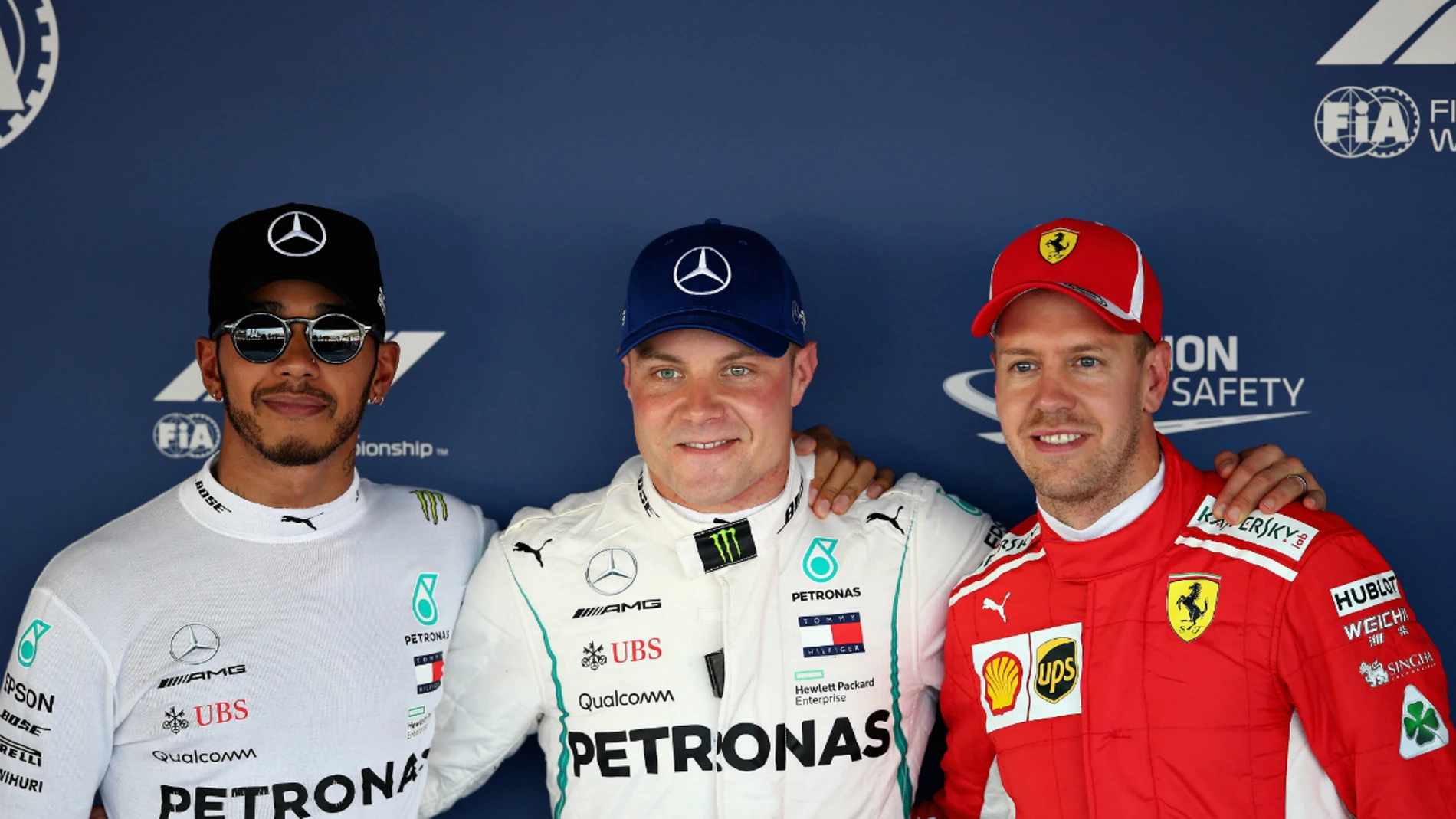 Bottas, con Hamilton y Vettel