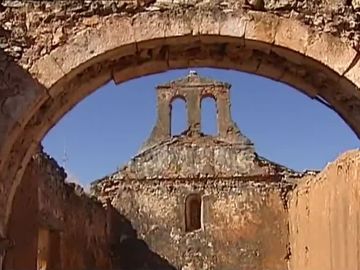 Roban dos capiteles románicos en Soria
