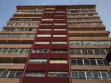 Fallece una octogenaria en Vigo tras caer accidentalmente desde el piso 14 de un edificio Fallece una octogenaria en Vigo tras caer accidentalmente desde el piso 14 de un edificio