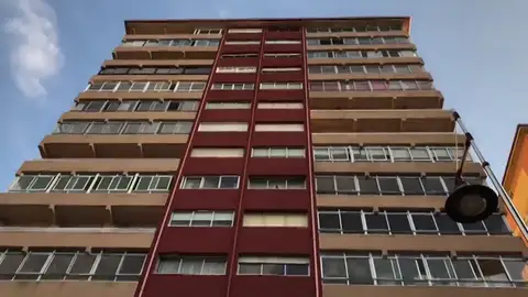Fallece una octogenaria en Vigo tras caer accidentalmente desde el piso 14 de un edificio Fallece una octogenaria en Vigo tras caer accidentalmente desde el piso 14 de un edificio