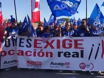Funcionarios de prisiones protestan frente la cárcel de Brieva para exigir una subida del sueldo Funcionarios de prisiones protestan frente la cárcel de Brieva para exigir una subida del sueldo