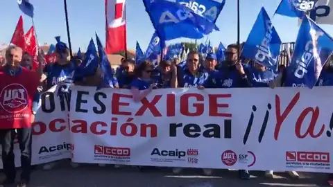 Funcionarios de prisiones protestan frente la cárcel de Brieva para exigir una subida del sueldo Funcionarios de prisiones protestan frente la cárcel de Brieva para exigir una subida del sueldo