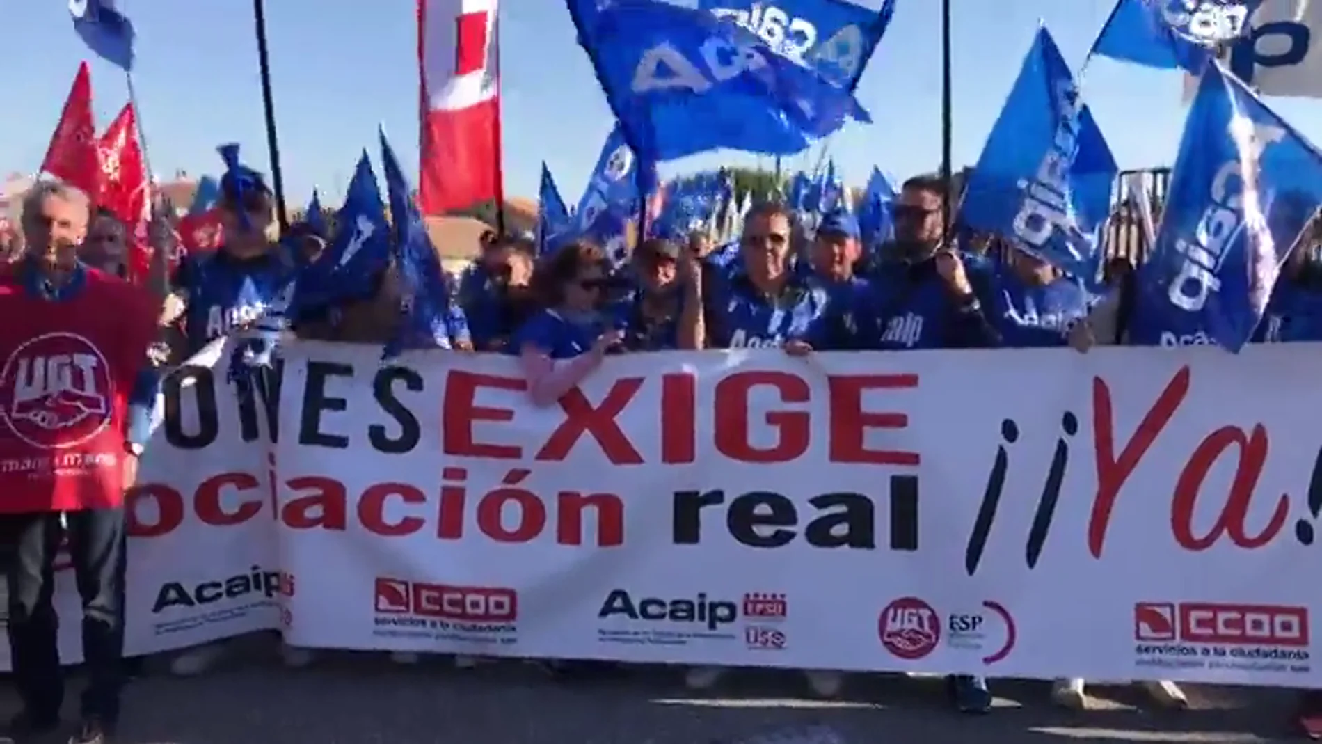 Funcionarios de prisiones protestan frente la cárcel de Brieva para exigir una subida del sueldo Funcionarios de prisiones protestan frente la cárcel de Brieva para exigir una subida del sueldo