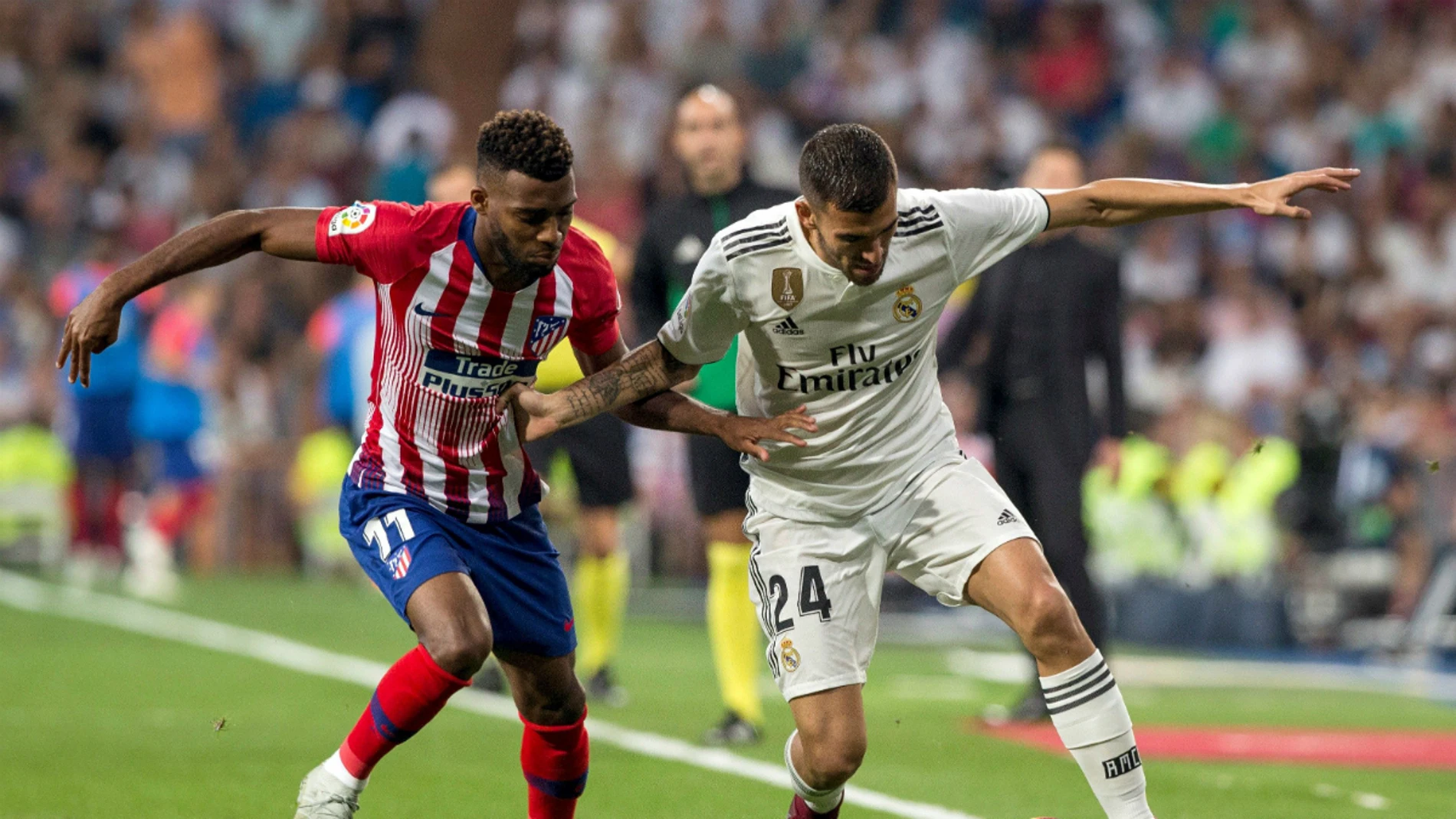 Dani Ceballos puja con Lemar Dani Ceballos puja con Lemar
