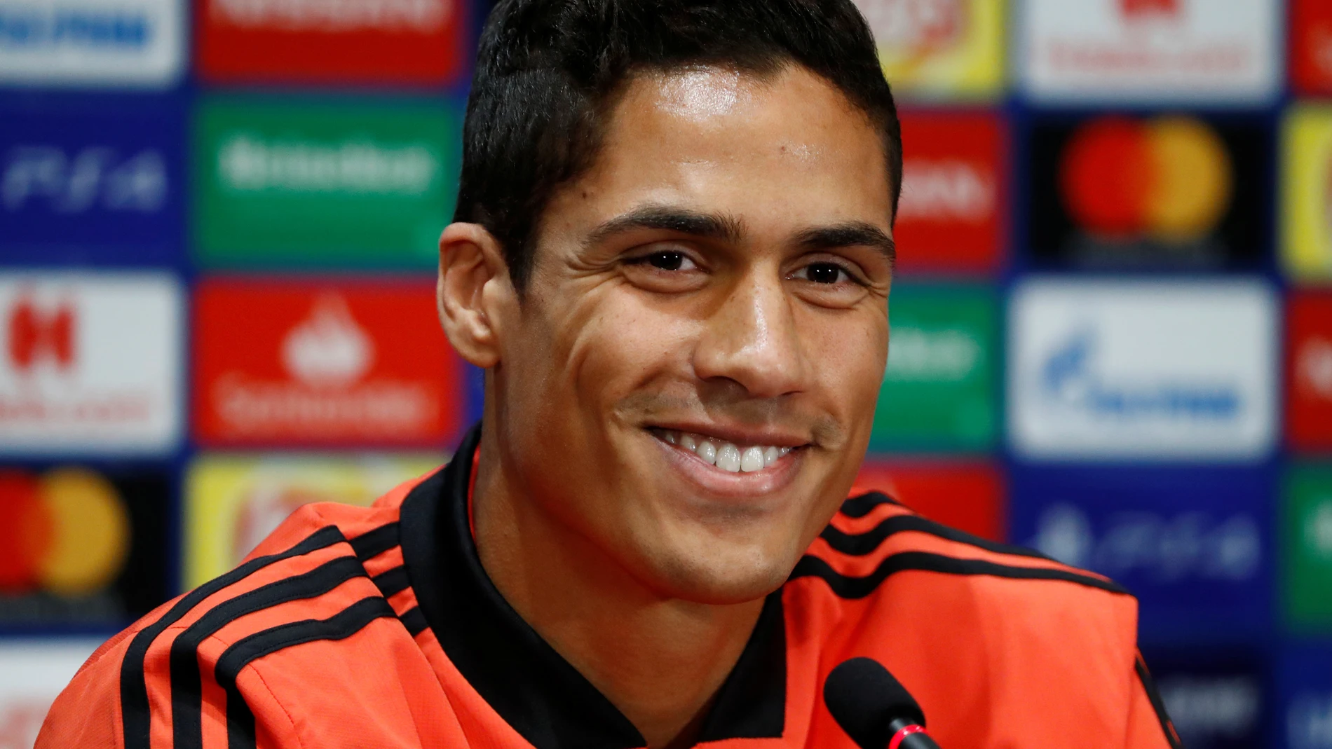 Varane, durante una rueda de prensa Varane, durante una rueda de prensa