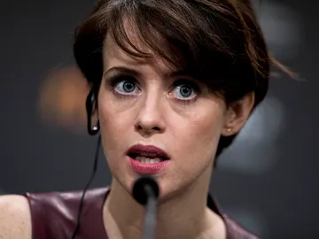 Claire Foy en una rueda de prensa Claire Foy en una rueda de prensa