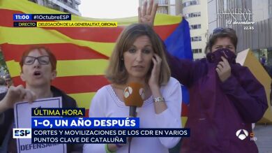 Los CDR boicotean a una reportera de 'Espejo Público' en la delegación de la Generalitat de Girona