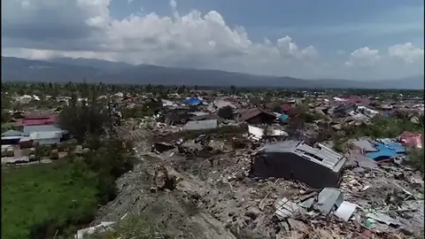 Las consecuencias tras cuatro días del terremoto y tsunami de Indonesia Las consecuencias tras cuatro días del terremoto y tsunami de Indonesia