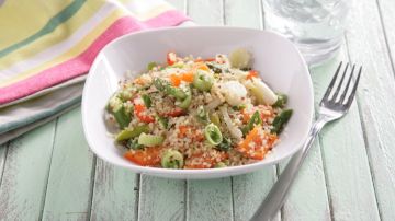 Quinoa con trigueros, cebolleta y pimiento rojo Quinoa con trigueros, cebolleta y pimiento rojo