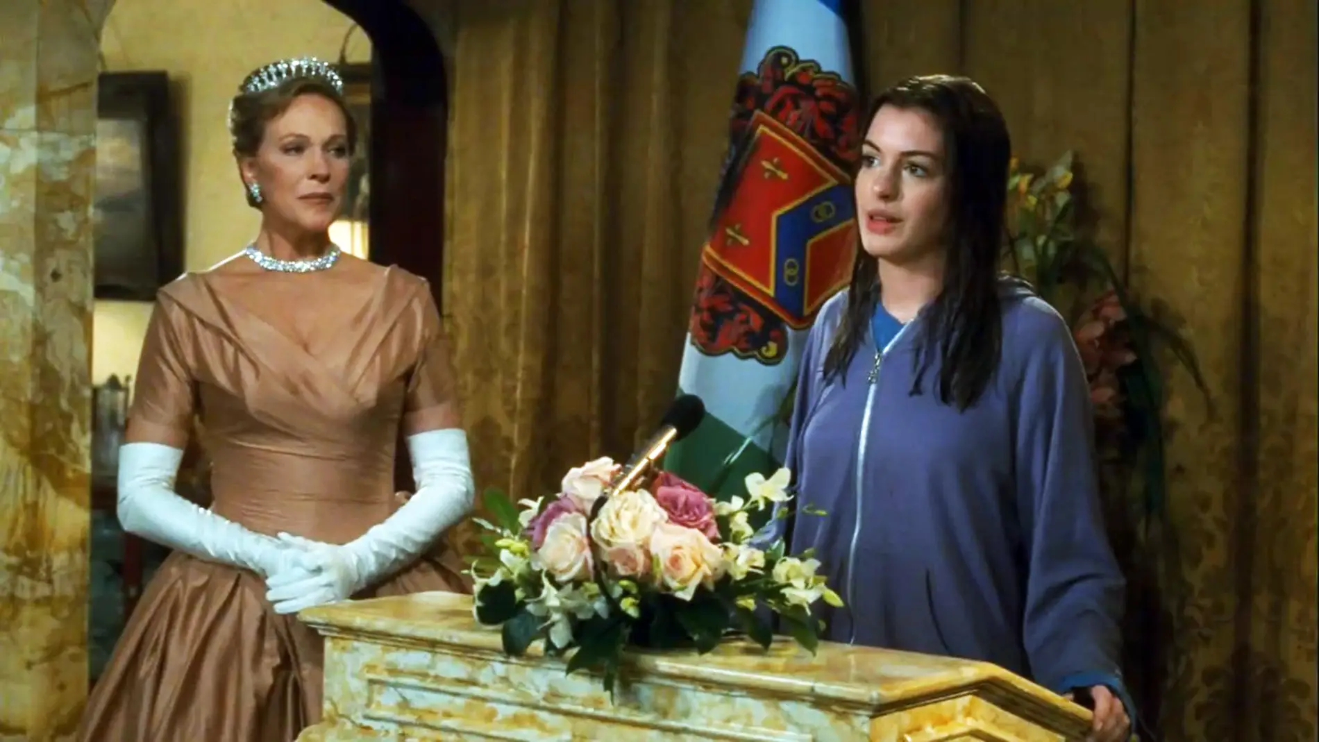 Anne Hathaway y Julie Andrews en 'Princesa por sorpresa'