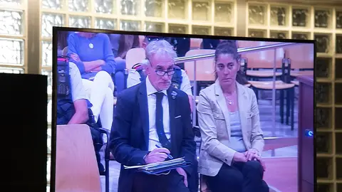 Los padres de Nadia en el primer día de juicio Los padres de Nadia en el primer día de juicio