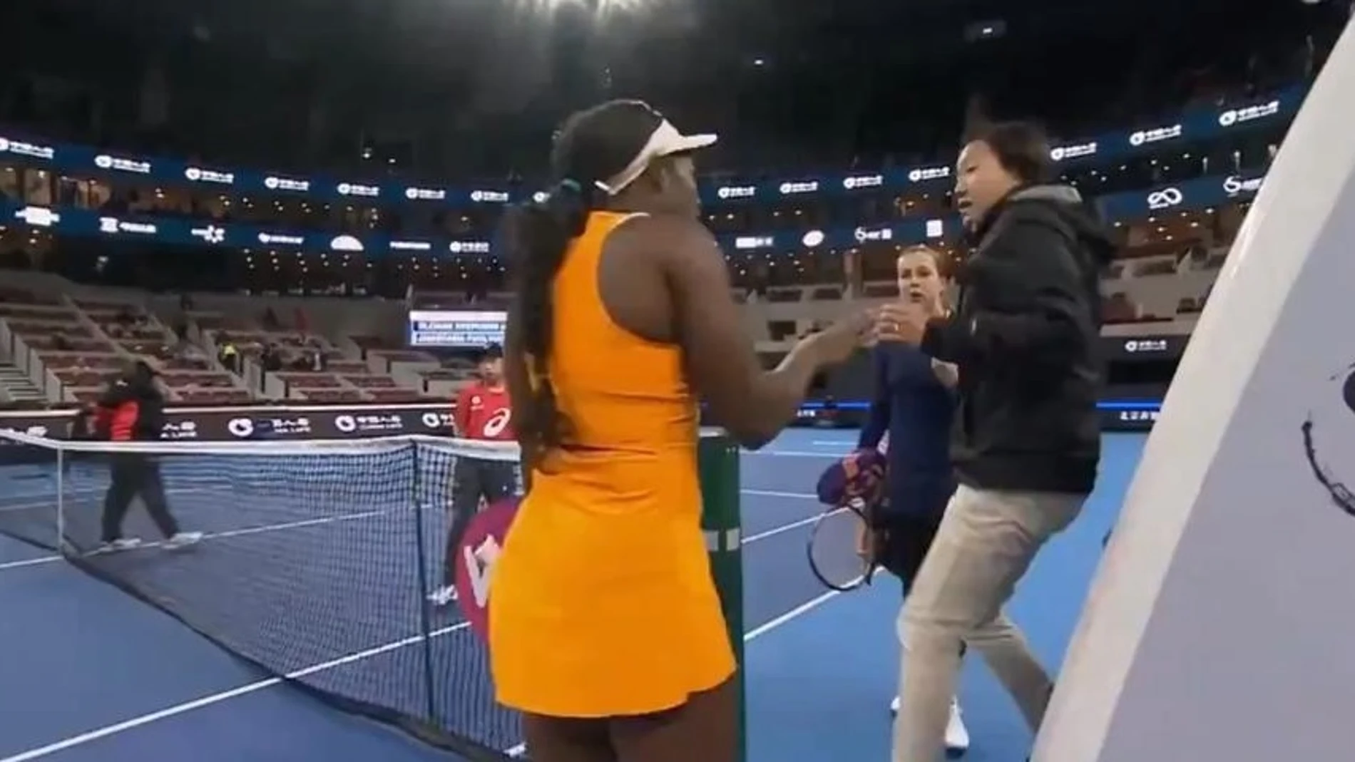 La discusión entre Sloane Stephens y Anastasia Pavlyuchenkova La discusión entre Sloane Stephens y Anastasia Pavlyuchenkova