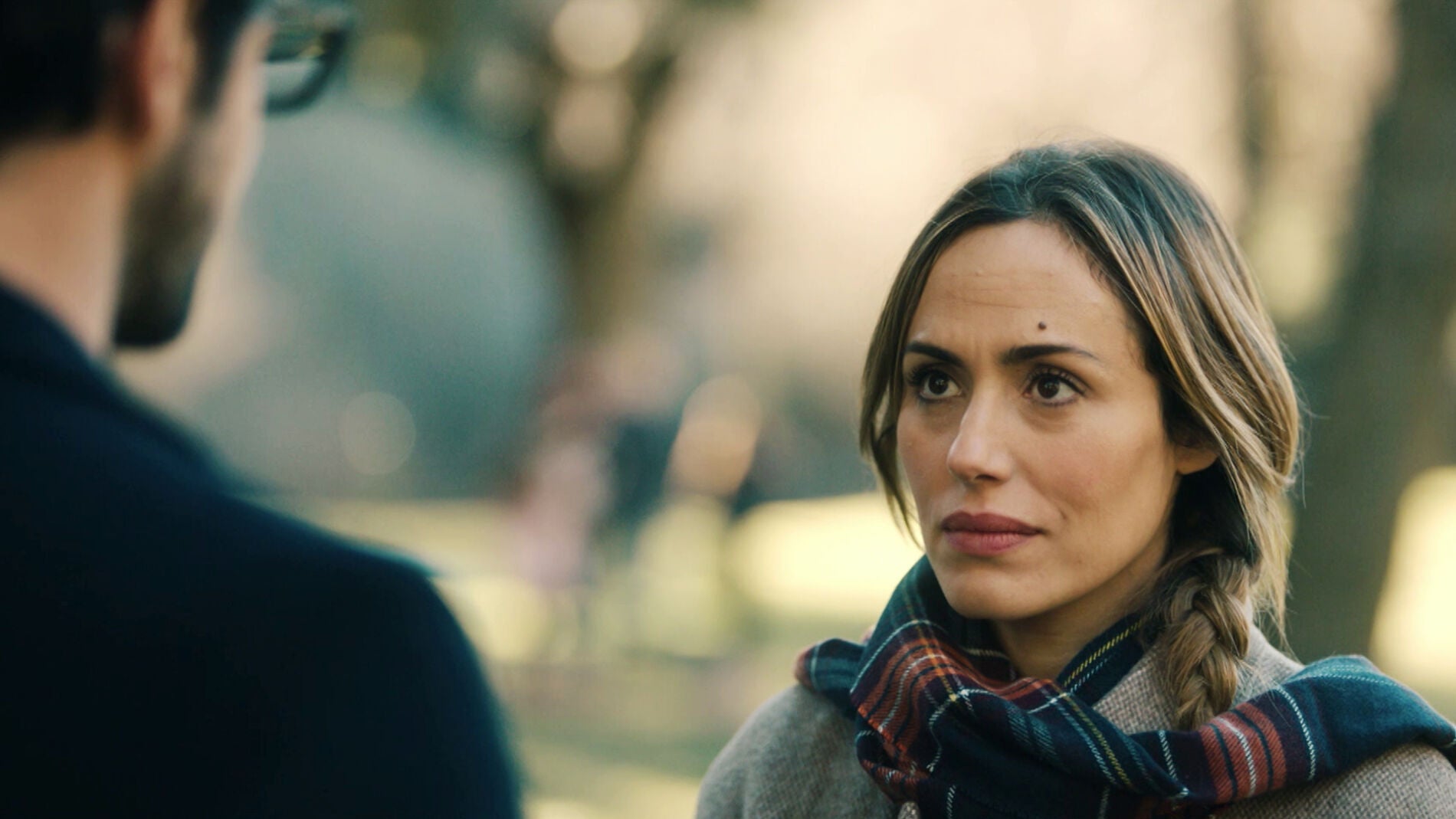 Jon Ar&iacute;stegui, decepcionado tras las sospechas de Elena: "Ya piensas como uno de ellos"