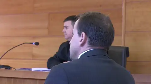 Juicio a un hombre en Castellón acusado de contactar con más de 300 niñas a través de las redes sociales Juicio a un hombre en Castellón acusado de contactar con más de 300 niñas a través de las redes sociales