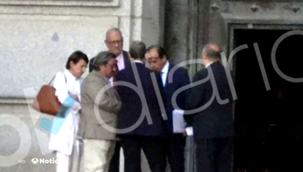 Cuatro altos cargos del Gobierno de Sánchez se reúnen en el Valle de los Caídos para acelerar la exhumación de Franco