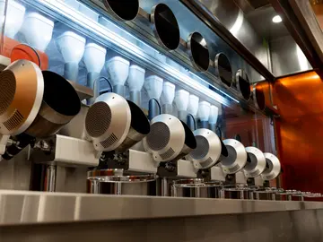 Robots en un restaurante Robots en un restaurante