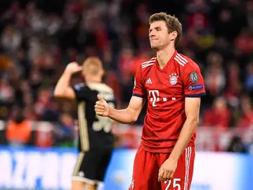 Muller lamenta una acción del Bayern de Múnich Muller lamenta una acción del Bayern de Múnich