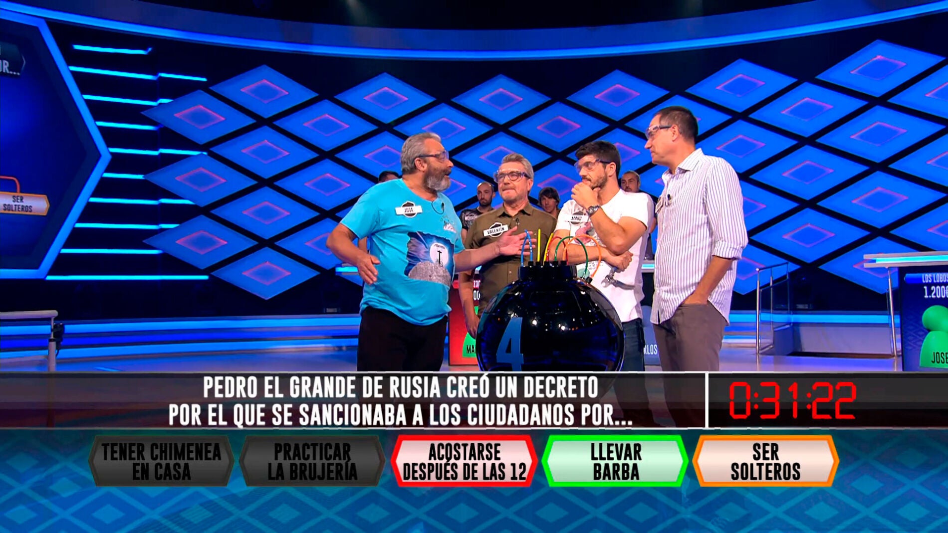 'Los Lobos' se salvan en '&iexcl;Boom!' "por llevar barba"