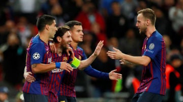 Los jugadores del Barça celebran un gol