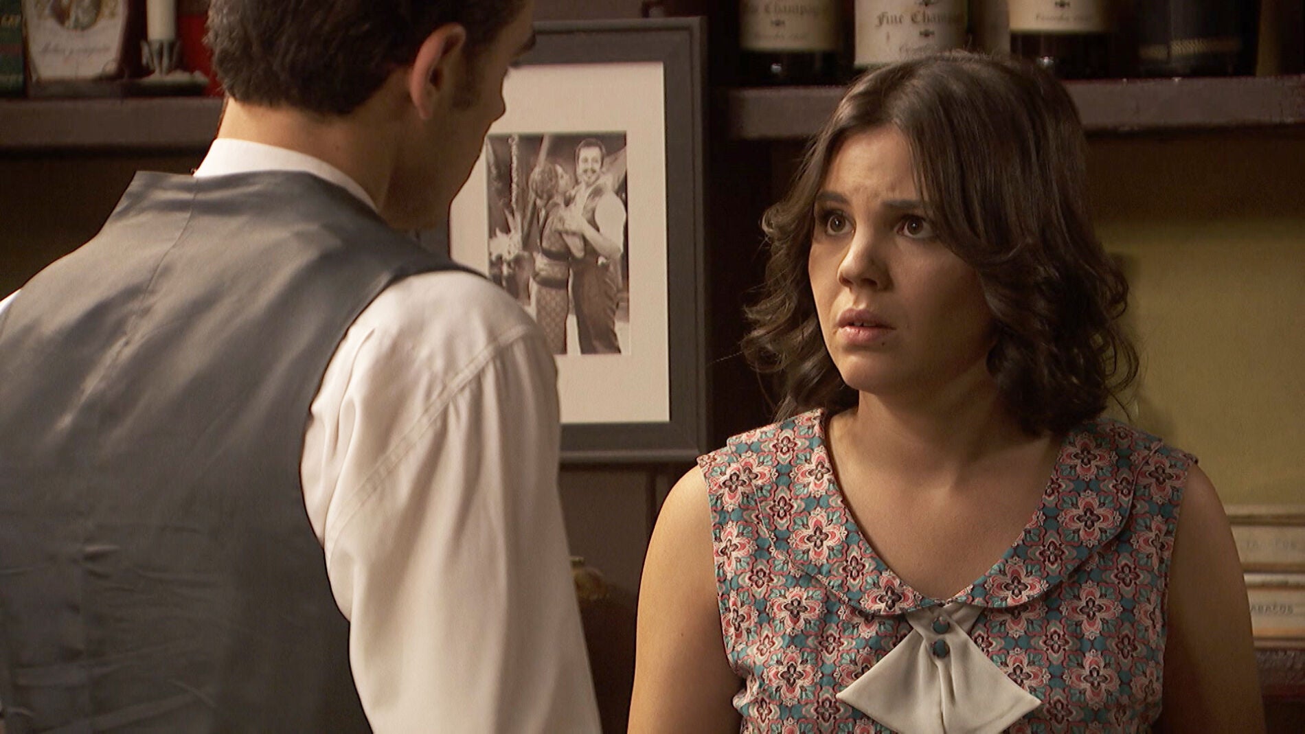 Isaac tiene que comunicar algo muy importante a Mat&iacute;as y Marcela