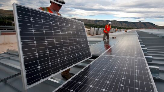 El Gobierno de Arag&oacute;n crear&aacute; un n&uacute;cleo formativo sobre energ&iacute;as renovables