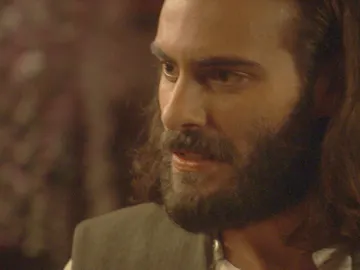 El incendio hace que Isaac comience a desconfiar de la inocencia de Antolina El incendio hace que Isaac comience a desconfiar de la inocencia de Antolina