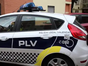 Imagen de un coche de la Policía Local de Valencia Imagen de un coche de la Policía Local de Valencia