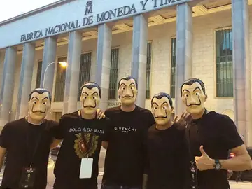 Los jugadores de España, en el 'escape room' de La Casa de Papel Los jugadores de España, en el 'escape room' de La Casa de Papel