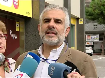 Carrizosa asegura que la manifestación del 12-0 demuestra que "hay muchos catalanes que se sienten catalanes, españoles y europeos" Carrizosa asegura que la manifestación del 12-0 demuestra que "hay muchos catalanes que se sienten catalanes, españoles y europeos"