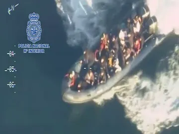 Trasladado de inmigrantes en una narcolancha Trasladado de inmigrantes en una narcolancha