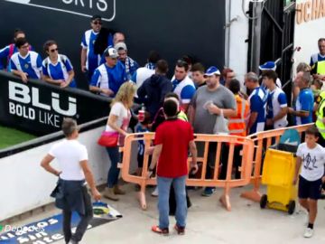 Aficionados del Hércules denuncian que el Valencia se negó a vender entradas a los nacidos en Alicante Aficionados del Hércules denuncian que el Valencia se negó a vender entradas a los nacidos en Alicante