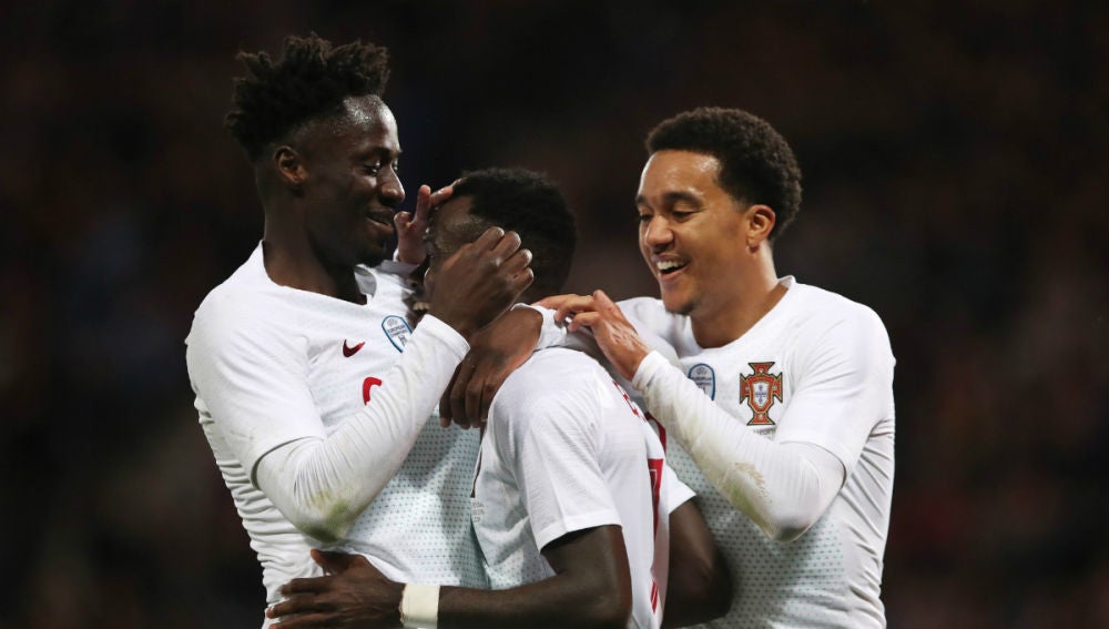 Portugal celebra un gol