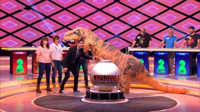 Un dinosaurio invade el plató de '¡Boom!'