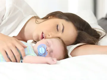 Mujer cansada Mujer cansada