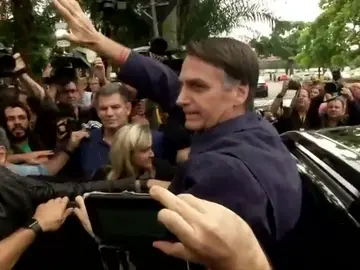 El candidato ultra Bolsonaro aparece ahora como amigo de los homosexuales El candidato ultra Bolsonaro aparece ahora como amigo de los homosexuales