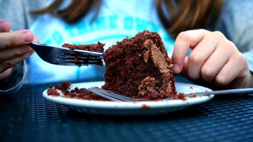 Comer de más con la regla, algo bastante habitual. Comer de más con la regla, algo bastante habitual.