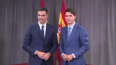 Pedro Sánchez imita la campaña de Justin Trudeau para reivindicar el empoderamiento femenino Pedro Sánchez imita la campaña de Justin Trudeau para reivindicar el empoderamiento femenino