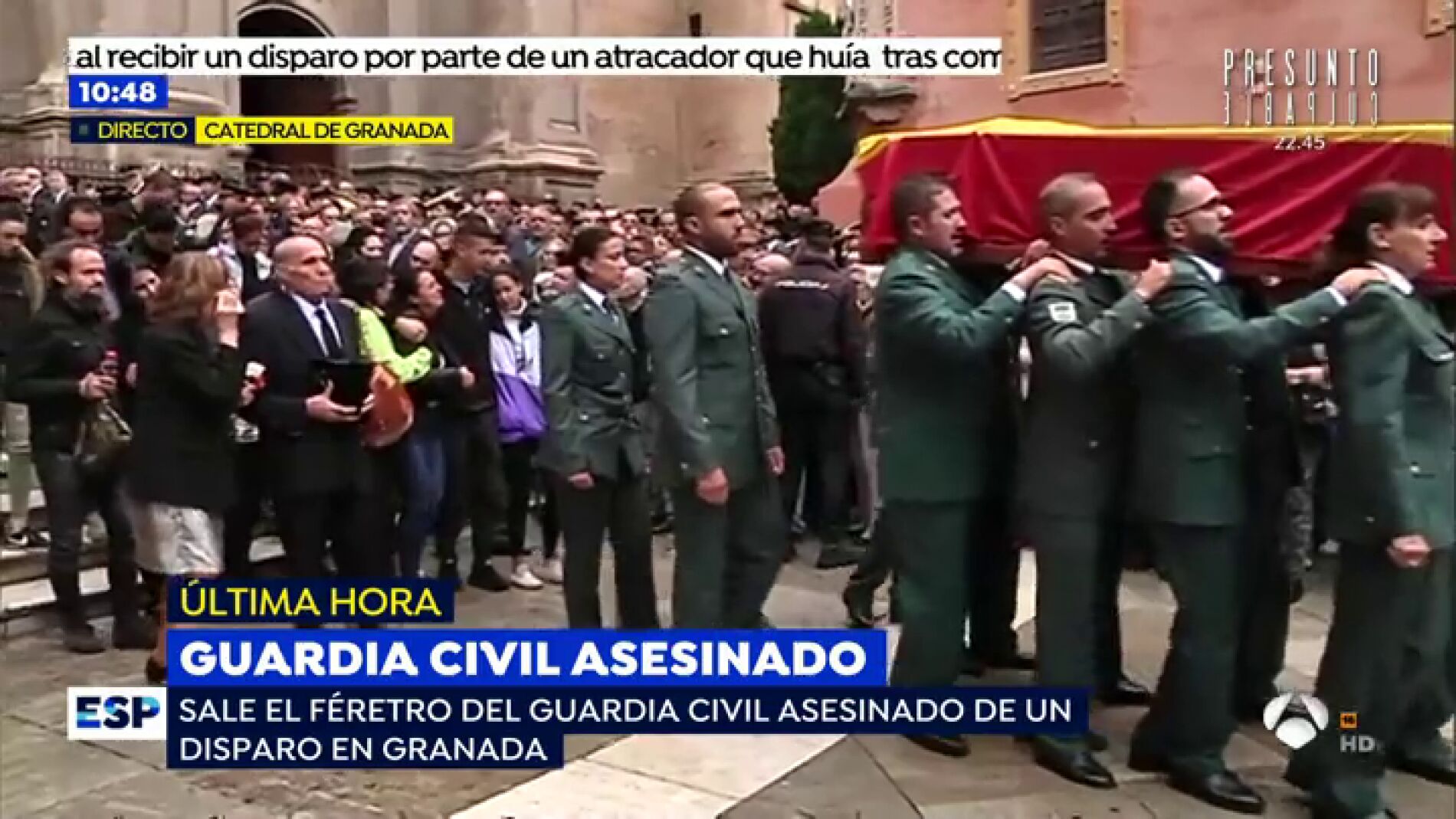 La familia del guardia civil tiroteado en Granada, hundida por el dolor en el funeral de Estado del agente